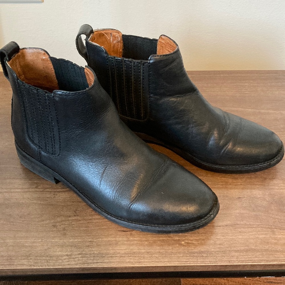 Madewell Black Leather Chelsea Boots